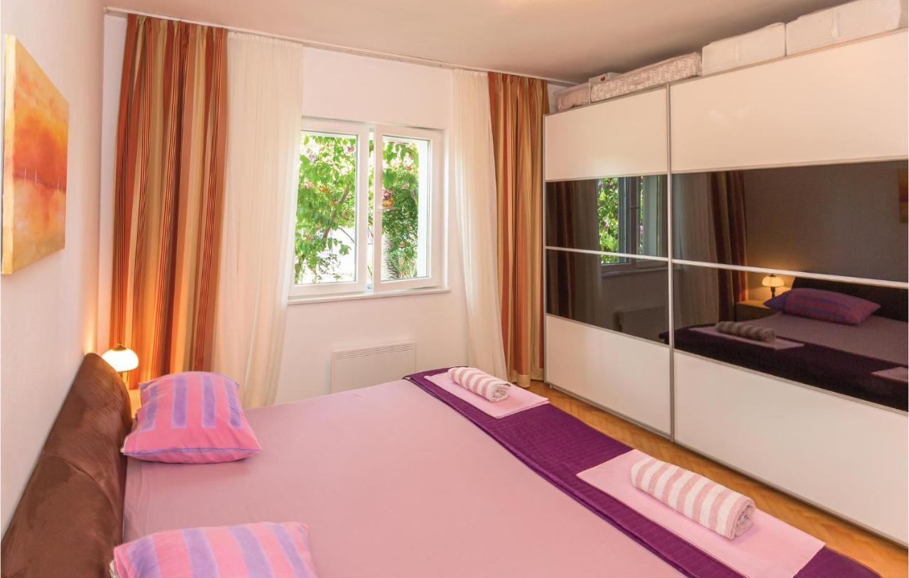 Lovely Apartment In Makarska With Wifi Экстерьер фото