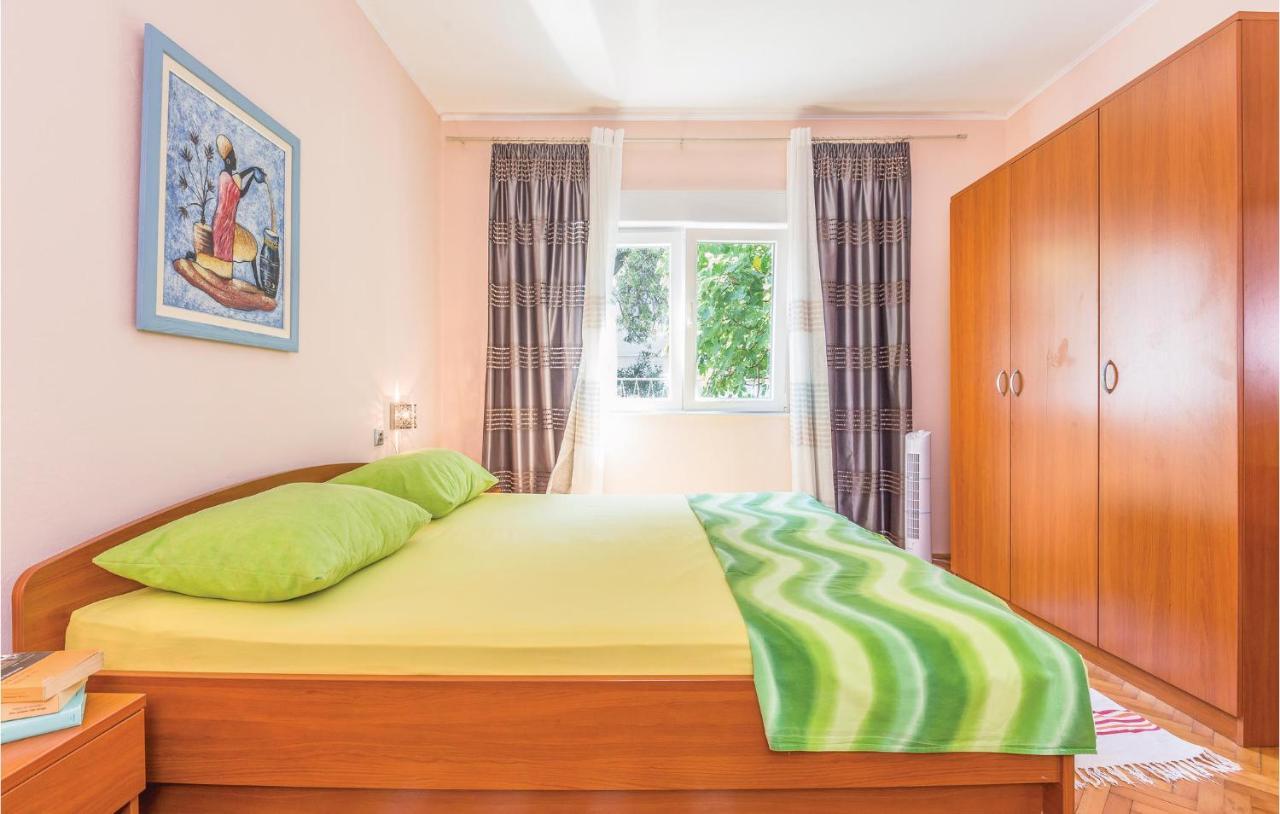 Lovely Apartment In Makarska With Wifi Экстерьер фото