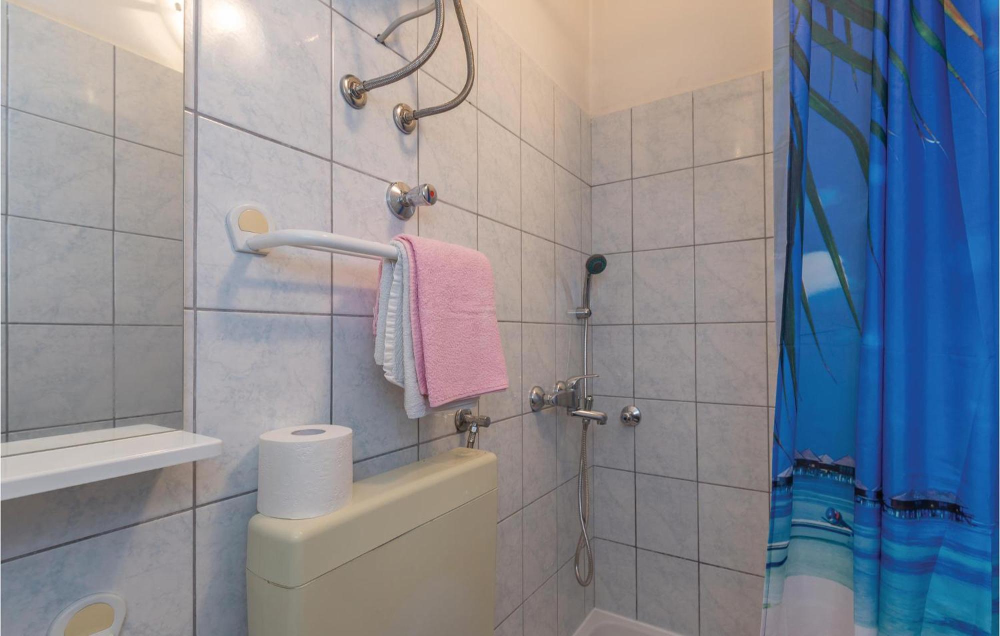 Lovely Apartment In Makarska With Wifi Экстерьер фото
