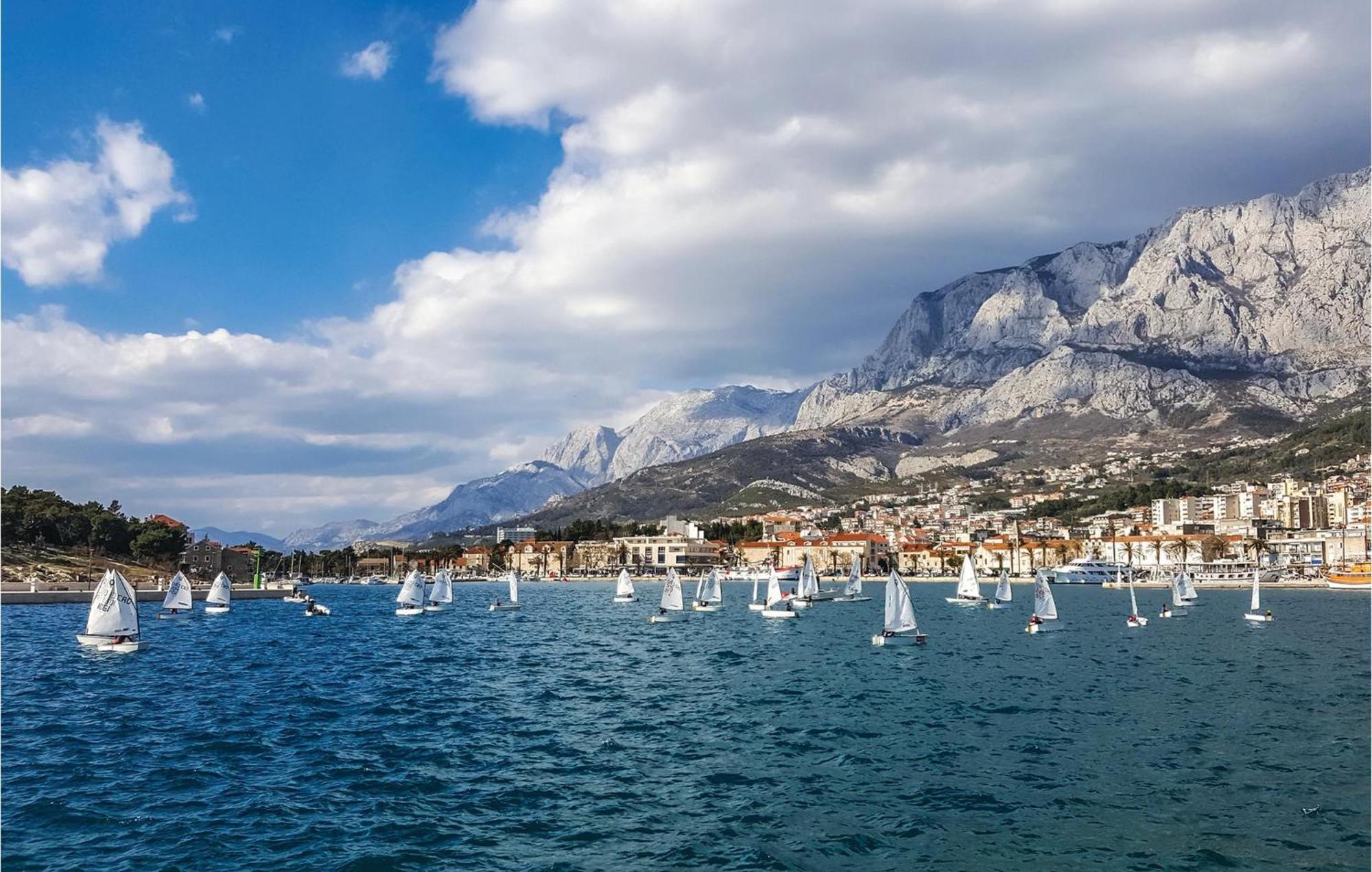 Lovely Apartment In Makarska With Wifi Экстерьер фото